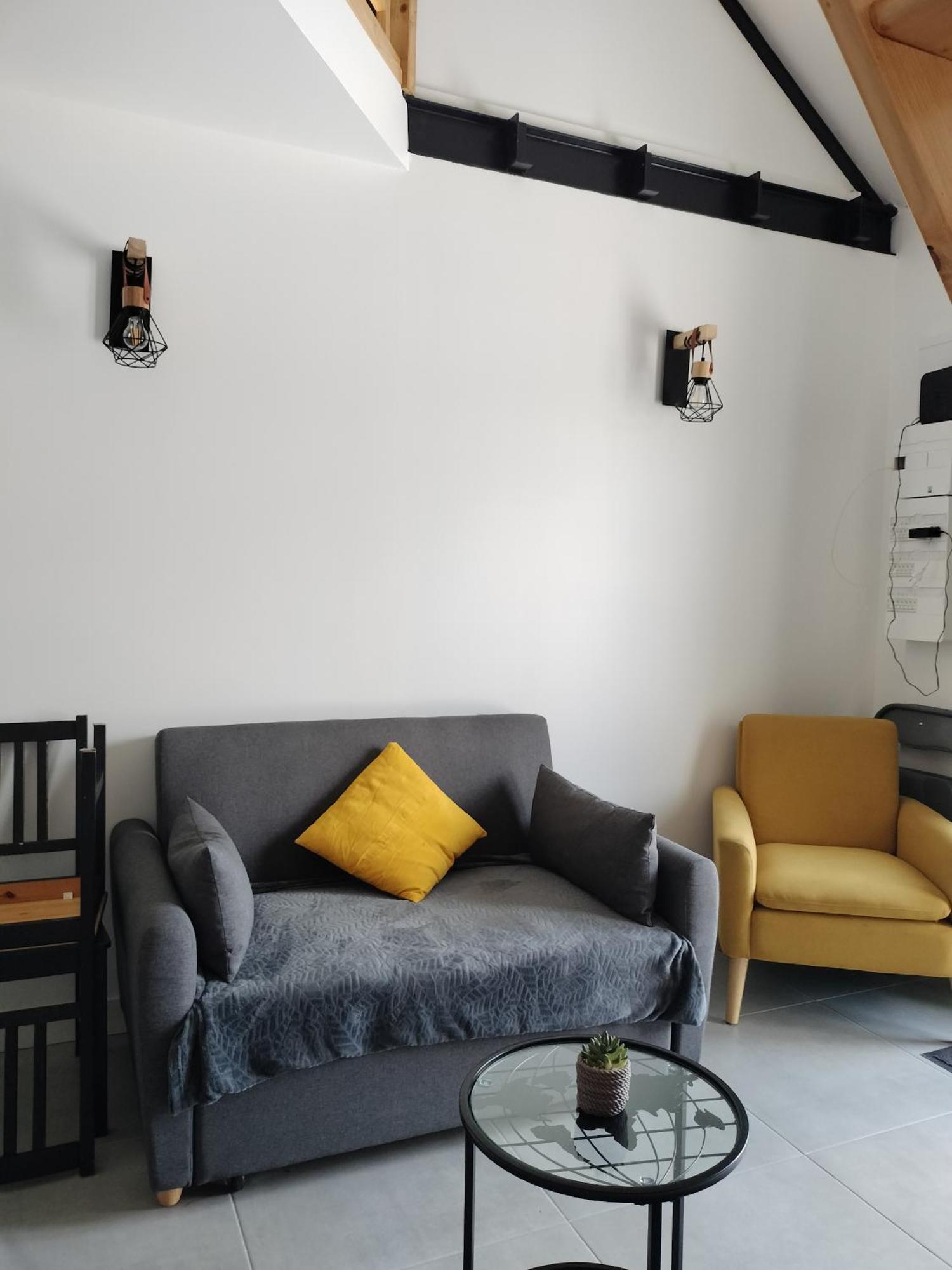 Maison - Log 2 - Dry Luaran gambar